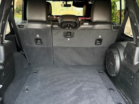 Used 2020 Jeep Wrangler Unlimited Rubicon w/ Dual Top Group image 11