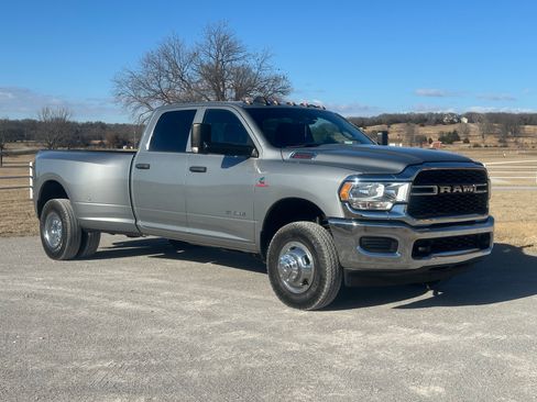 Used 2022 RAM 3500 Tradesman image 1