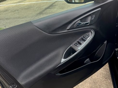 Used 2022 Chevrolet Malibu LT image 9