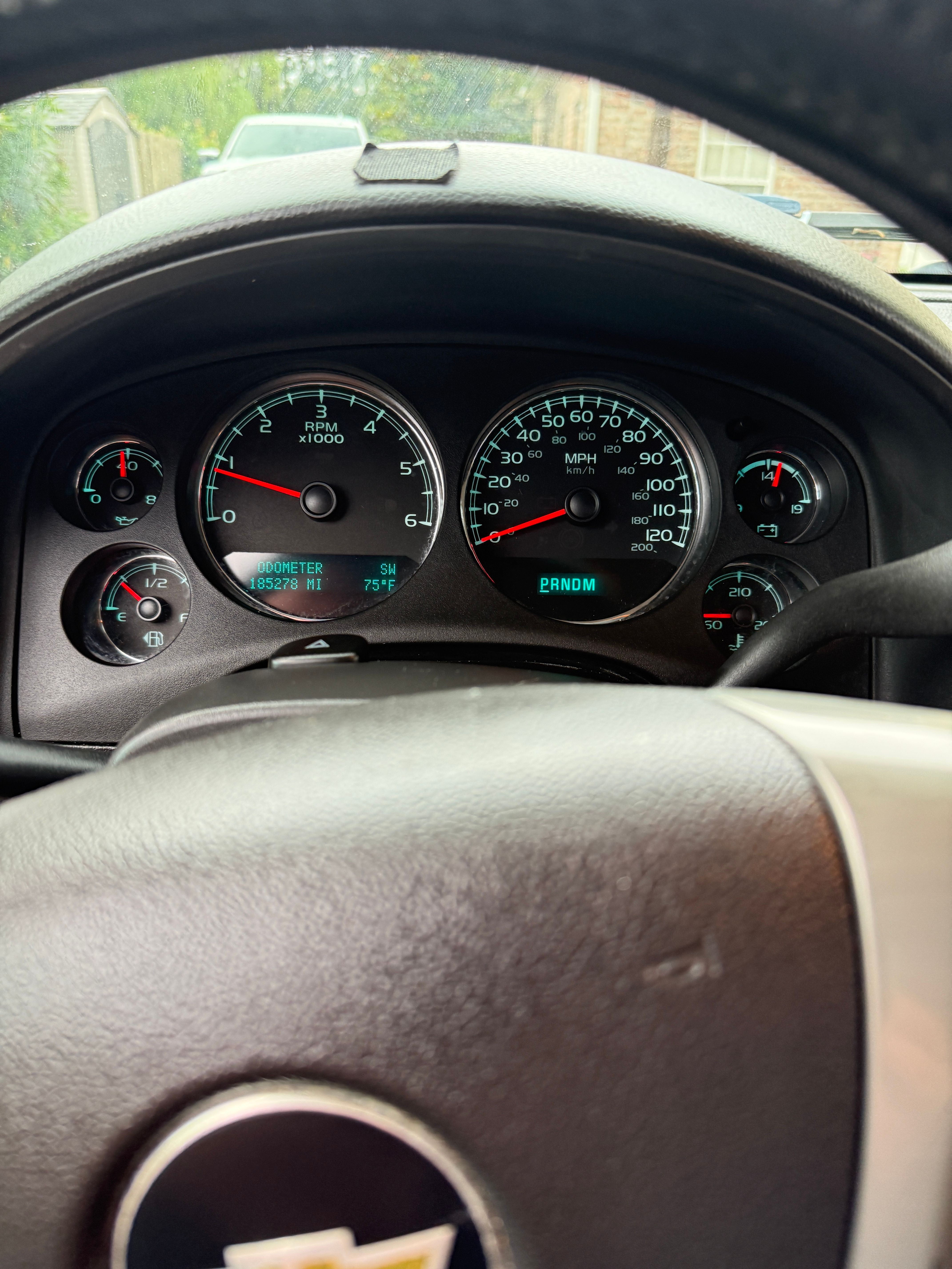 Used 2013 Chevrolet Suburban LT RWD image 15