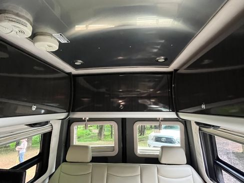 Used 2011 Mercedes-Benz Sprinter 3500 image 6