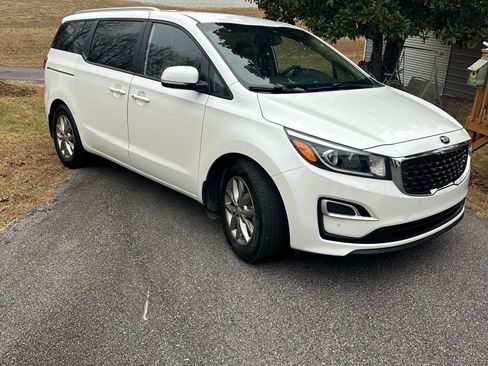 Used 2019 Kia Sedona EX image 1