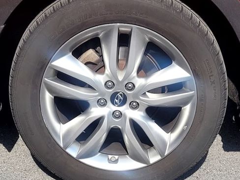 Used 2013 Hyundai Santa Fe Sport 2.0T w/ Technology Pkg image 20