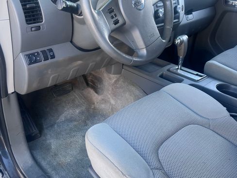 Used 2012 Nissan Frontier SV w/ SV Premium Utility Pkg image 8