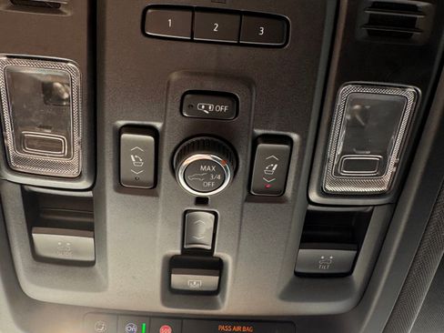 Used 2022 Chevrolet Tahoe Z71 w/ Luxury Package image 9