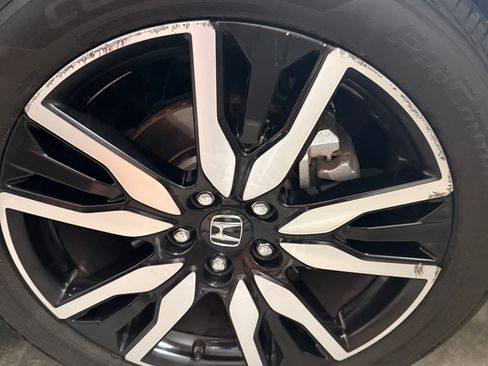 Used 2019 Honda Pilot Touring image 19