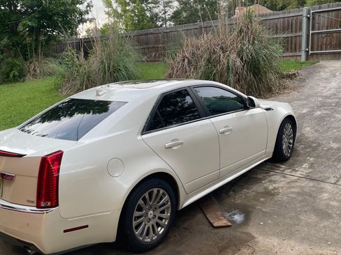 Used 2011 Cadillac CTS Premium image 2