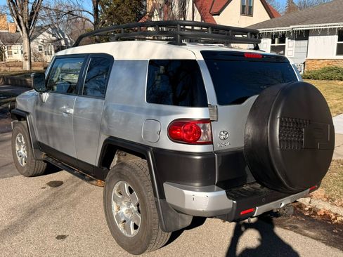 Used 2008 Toyota FJ Cruiser 4WD image 5