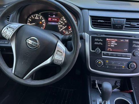 Used 2017 Nissan Altima 2.5 S w/ Power Driver Seat Package FWD image 14