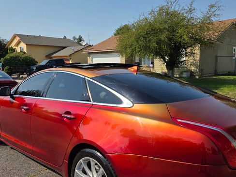 Used 2014 Jaguar XJ Sedan 4D image 4