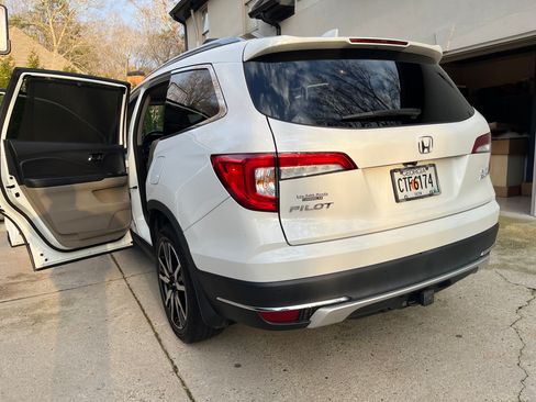 Used 2022 Honda Pilot Elite image 6