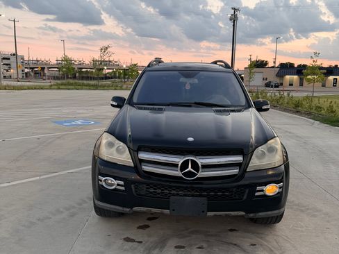 Used 2008 Mercedes-Benz GL 450 4MATIC image 2