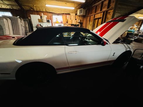 Used 2013 Ford Mustang Shelby GT500 image 14