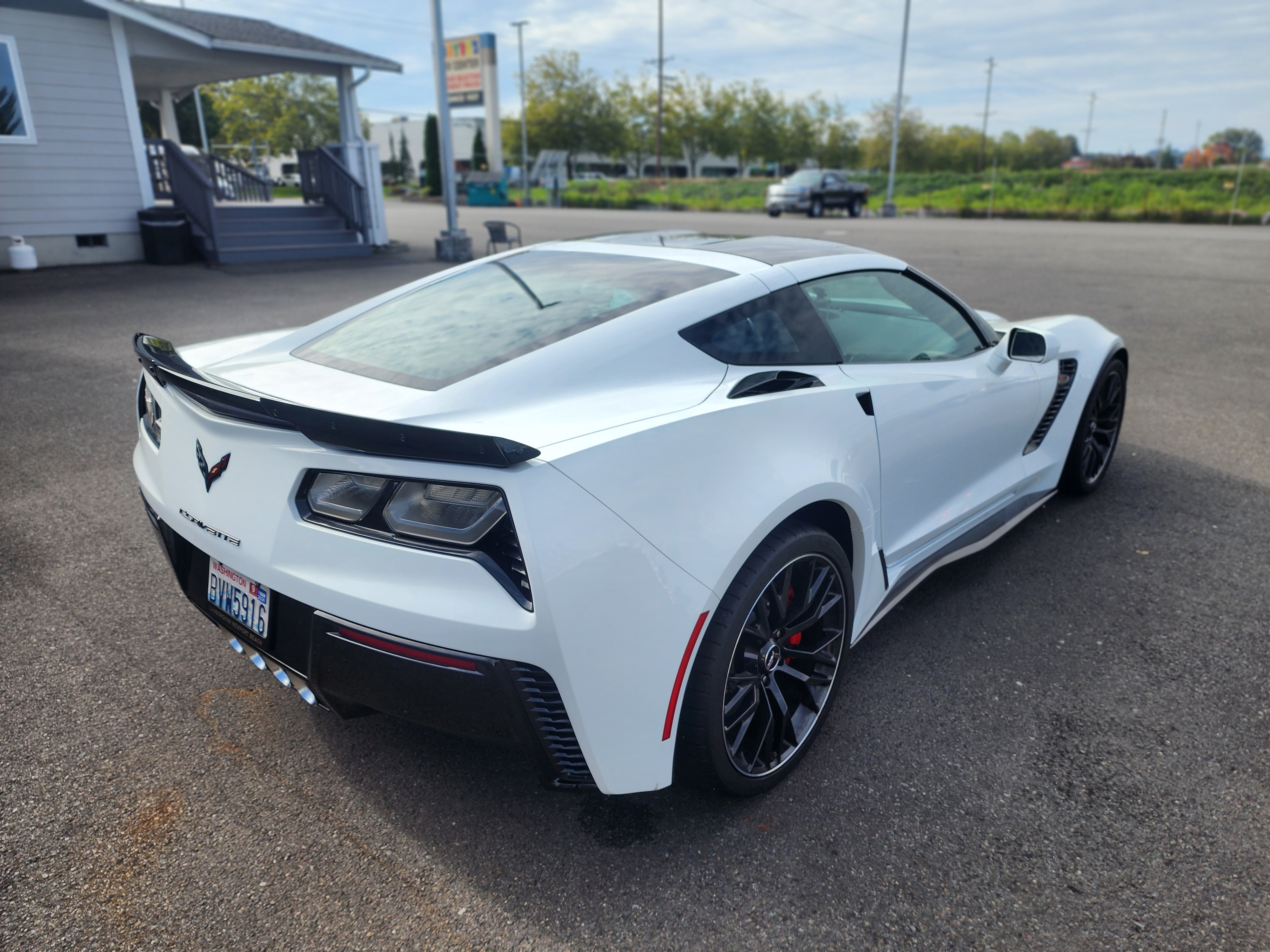 Used 2016 Chevrolet Corvette Z06 w/ 3LZ Preferred Equipment Group RWD image 4