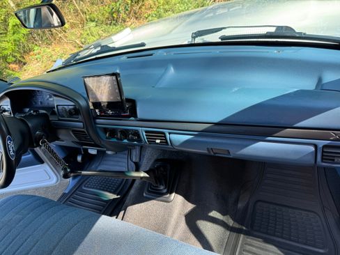 Used 1996 Ford F150 2WD Regular Cab image 5