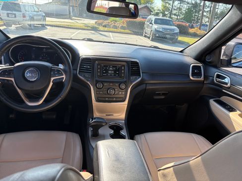 Used 2015 Jeep Grand Cherokee Laredo w/ Quick Order Package 23E image 6