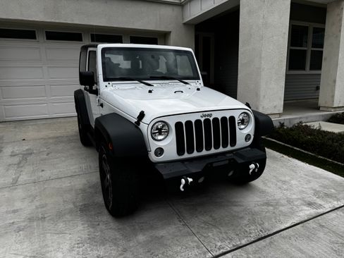 Used 2018 Jeep Wrangler Sport AWD/4WD image 13