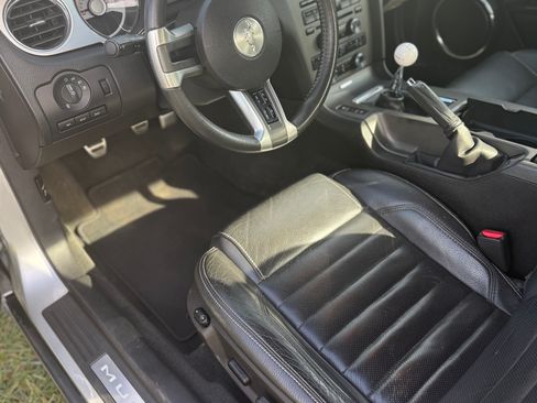Used 2010 Ford Mustang GT image 5