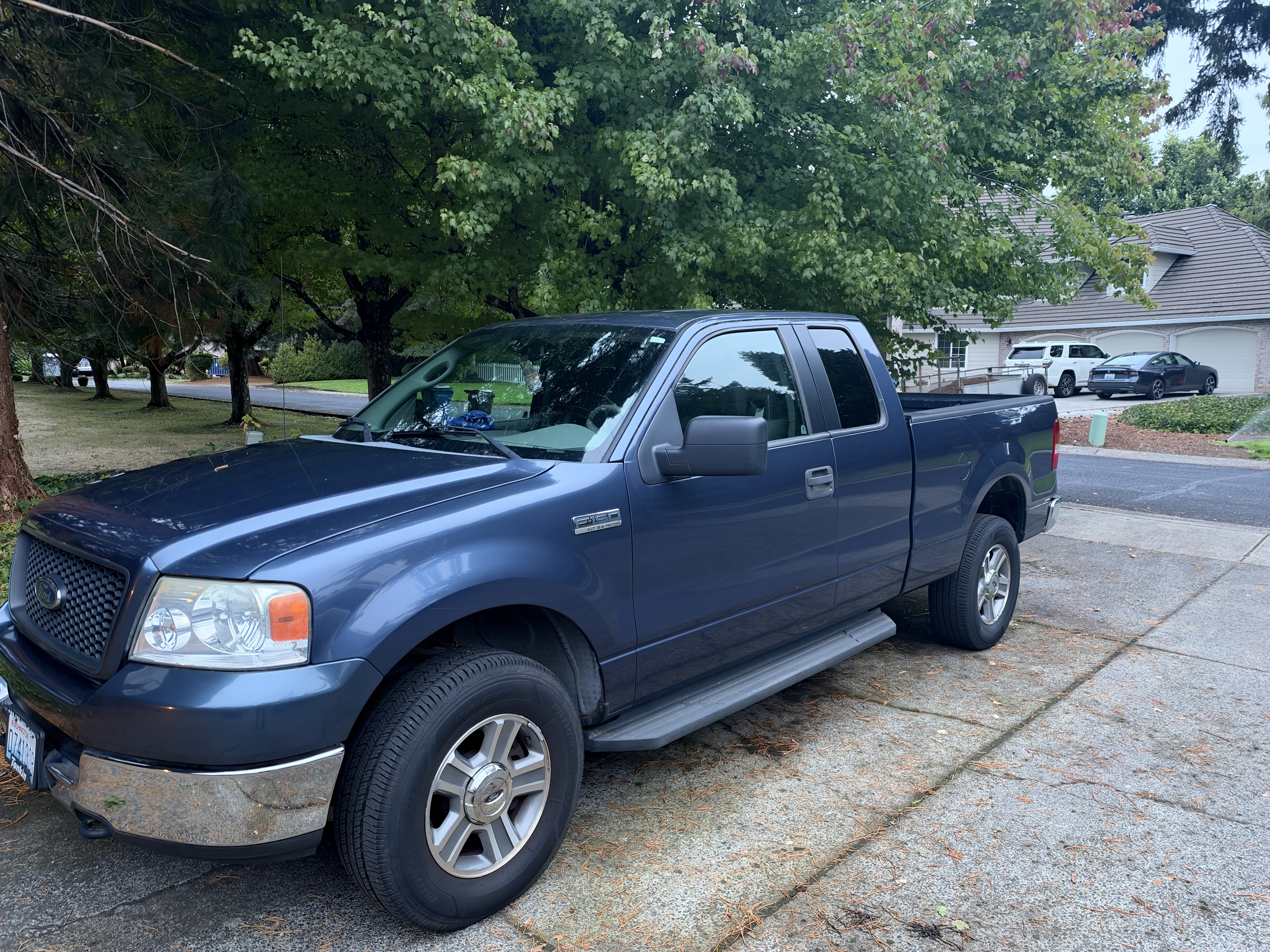 Used 2005 Ford F150 XLT AWD/4WD image 1