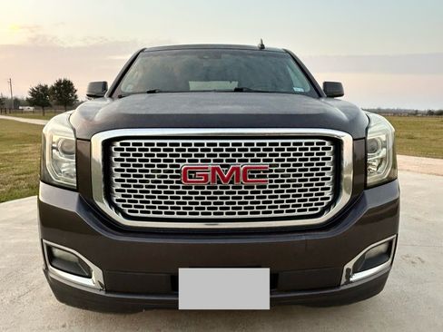 Used 2016 GMC Yukon Denali w/ Open Road Package image 2