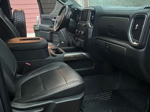 Used 2020 Chevrolet Silverado 1500 LT Trail Boss image 9