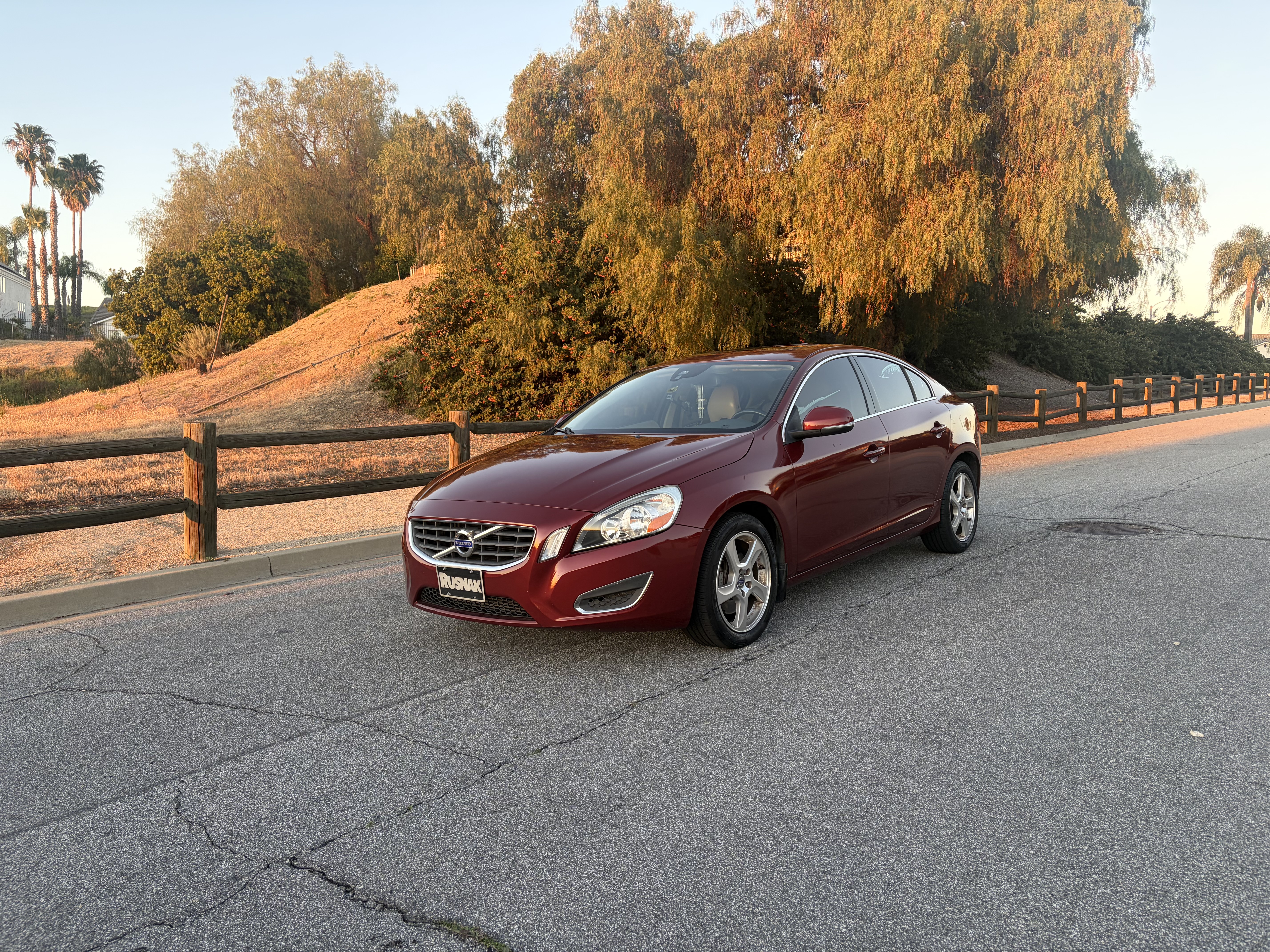 Used 2012 Volvo S60 T5 FWD image 1