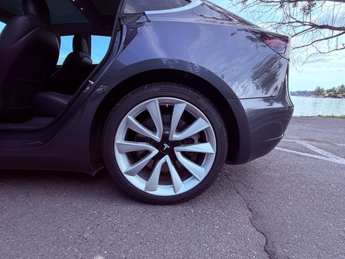 Used 2020 Tesla Model 3 Standard Range Plus RWD image 20
