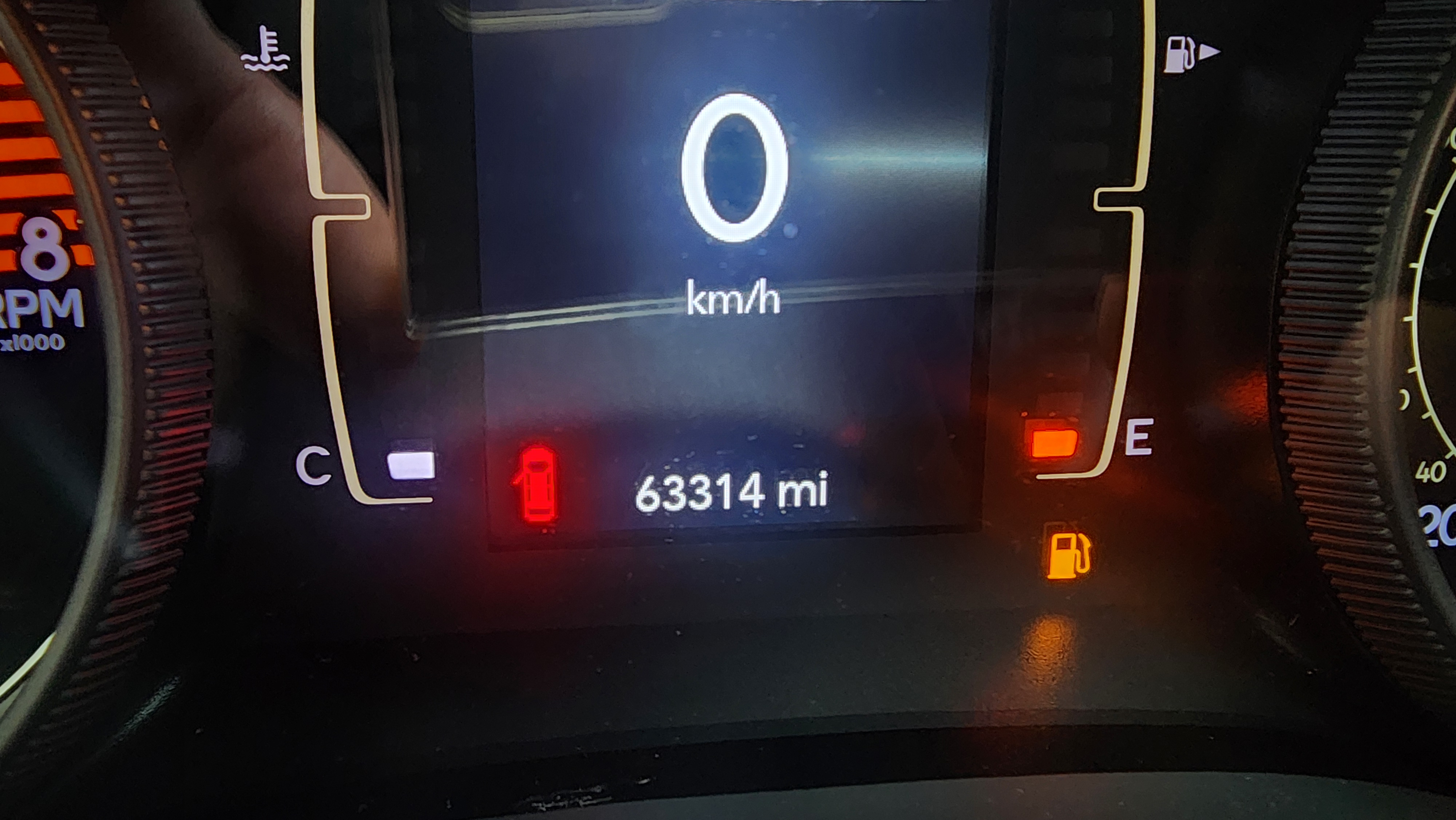 Used 2019 Jeep Cherokee Latitude w/ Cold Weather Group AWD/4WD image 18