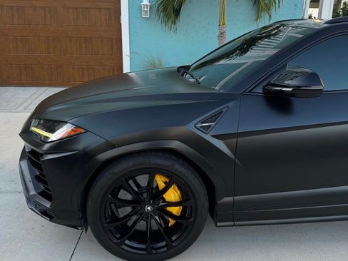 Used 2019 Lamborghini Urus AWD/4WD image 9