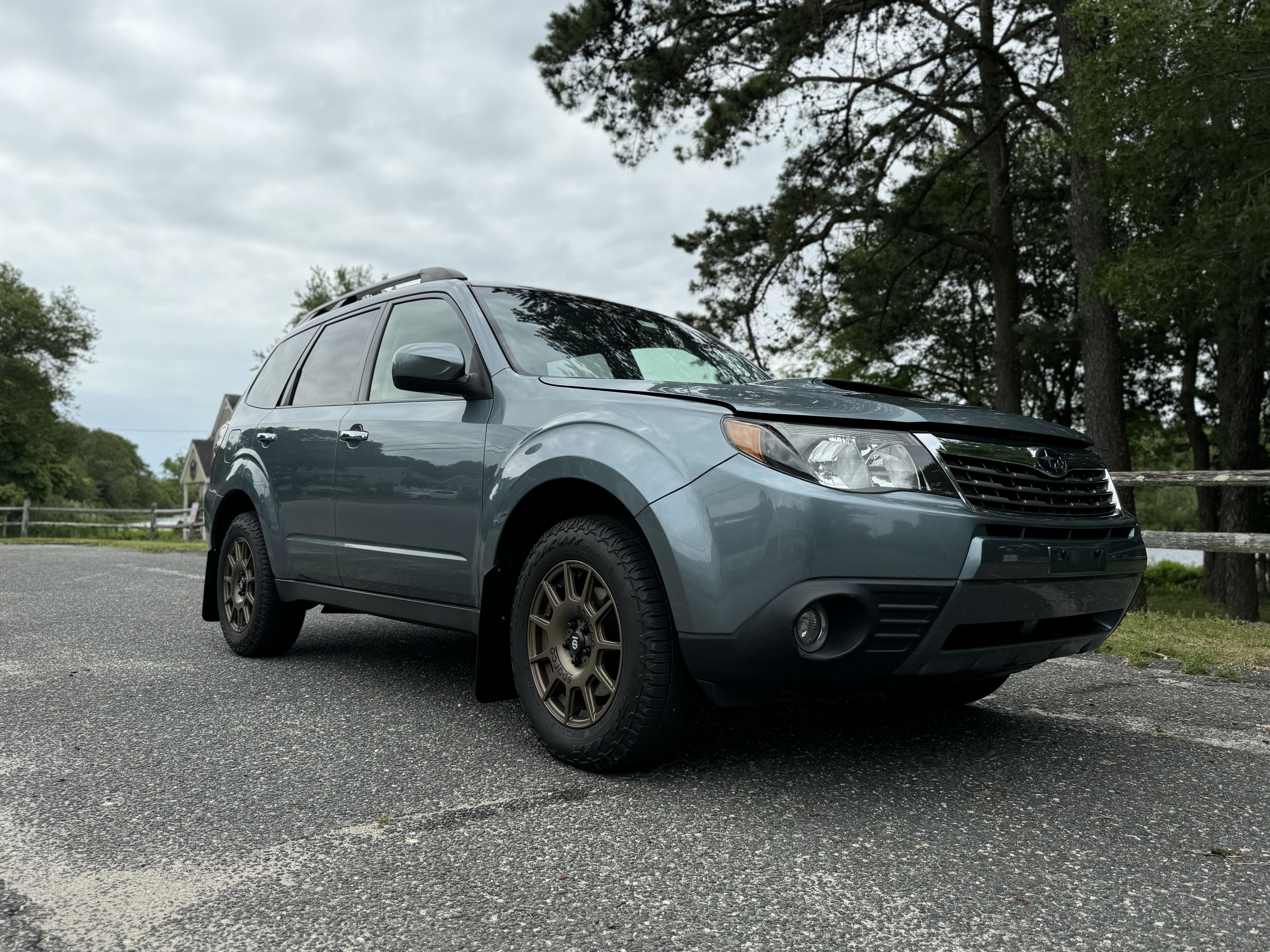Used 2010 Subaru Forester 2.5XT Limited AWD/4WD image 1