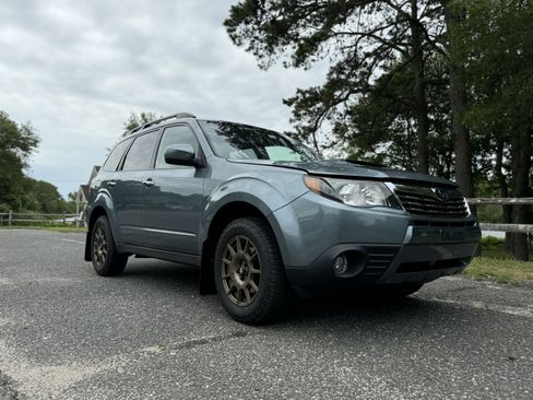 Used 2010 Subaru Forester 2.5XT Limited image 1