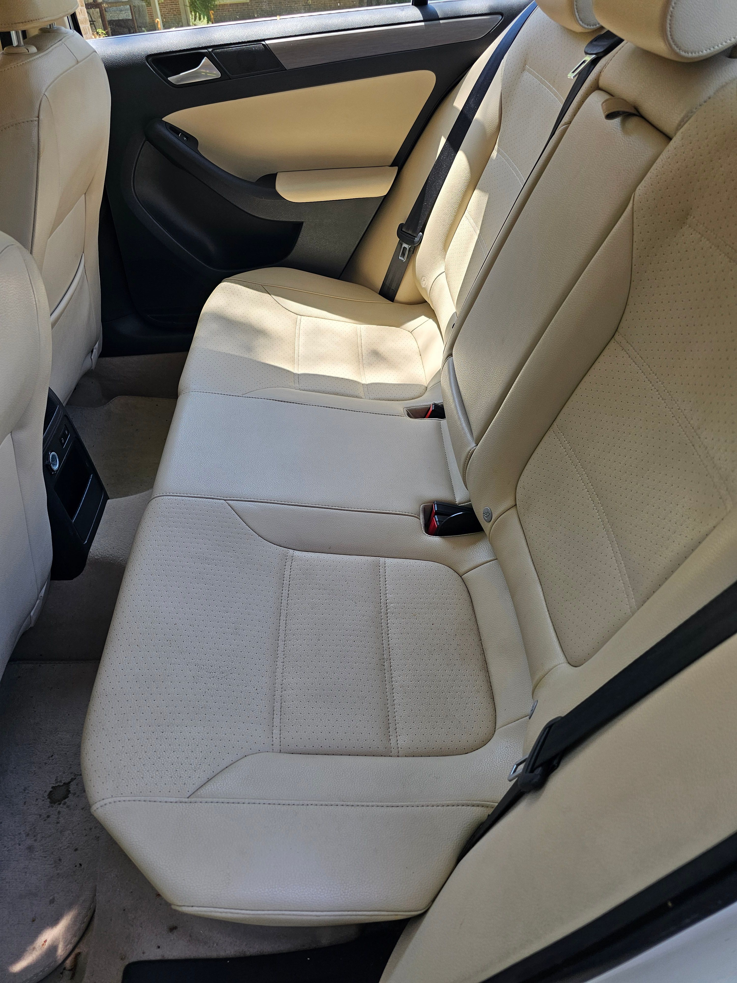 Used 2013 Volkswagen Jetta TDI FWD image 9