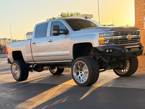 Used 2015 Chevrolet Silverado 2500 LTZ w/ Duramax Plus Package image 10