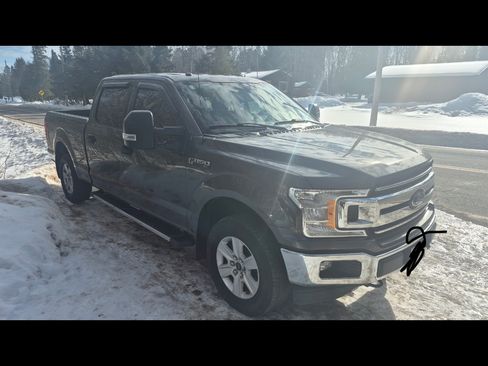 Used 2018 Ford F150 XLT w/ Heavy-Duty Payload Package image 2