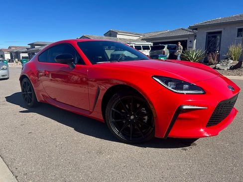 Used 2024 Toyota GR86 Premium image 10