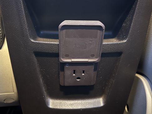 Used 2011 Buick Regal CXL Turbo w/ TO2 Preferred Equipment Group image 23