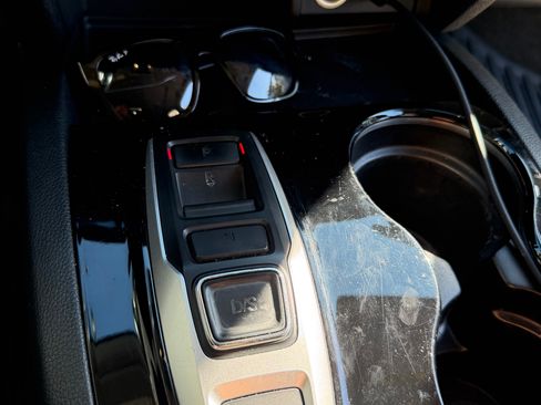 Used 2016 Honda Pilot Elite image 16