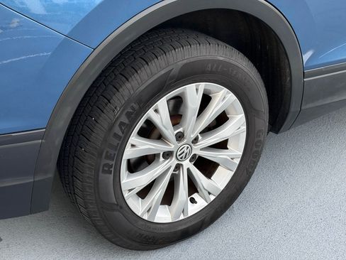 Used 2018 Volkswagen Tiguan S image 20