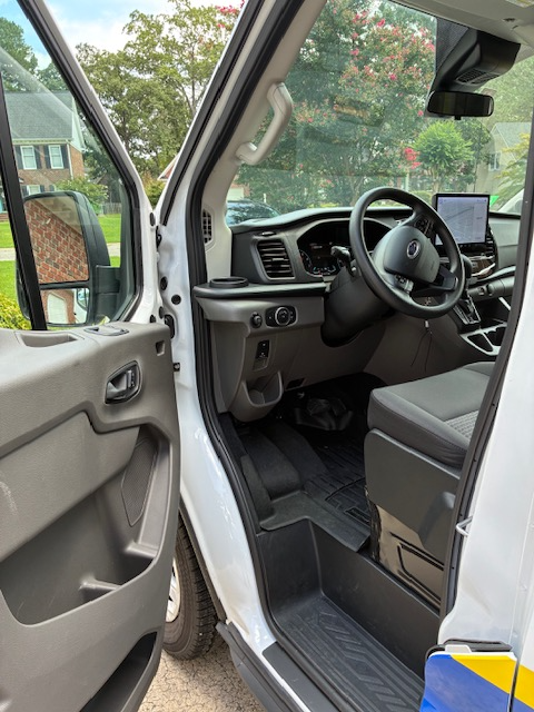 Used 2025 Ford Transit 350 XLT RWD image 23