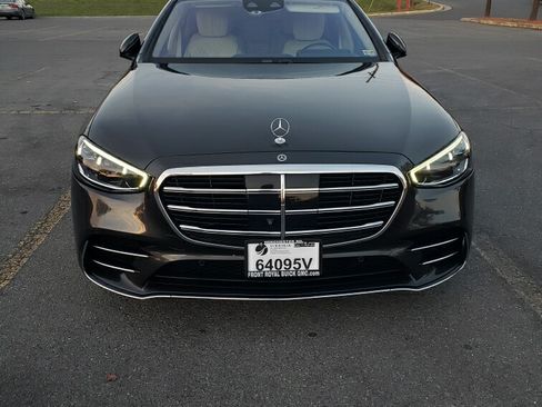 Used 2021 Mercedes-Benz S 580 4MATIC Sedan w/ AMG Line image 4