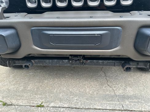 Used 2016 Jeep Wrangler Sahara AWD/4WD image 5