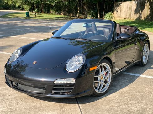 Used 2010 Porsche 911 Carrera S RWD image 1