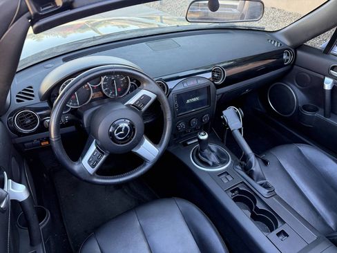 Used 2008 MAZDA MX-5 Miata Grand Touring w/ Premium Pkg image 6