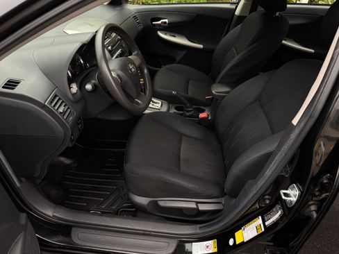 Used 2011 Toyota Corolla S image 8