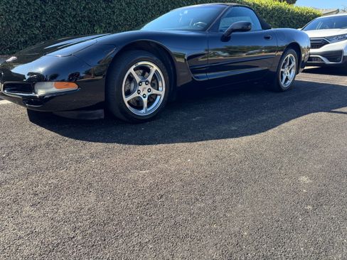 Used 2003 Chevrolet Corvette Convertible 2D w/ Preferred Equipment Group1 image 8
