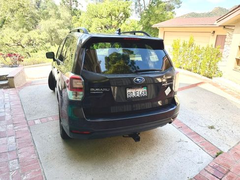 Used 2018 Subaru Forester 2.5i Premium AWD/4WD image 8