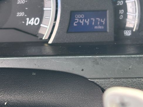 Used 2014 Toyota Camry SE image 8