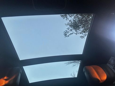 Used 2017 Land Rover Range Rover Supercharged image 13