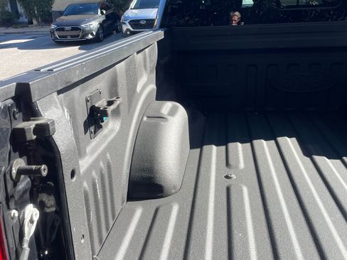 Used 2020 Ford F150 Lariat w/ Equipment Group 502A Luxury image 15