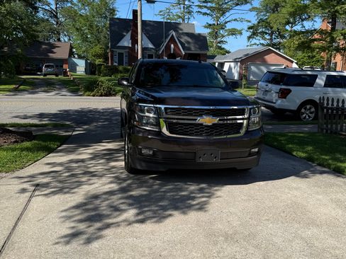 Used 2015 Chevrolet Tahoe LT AWD/4WD image 2